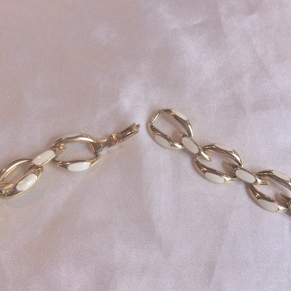 *Rare* Authentic YSL Pendant Necklace - Picture 9 of 10